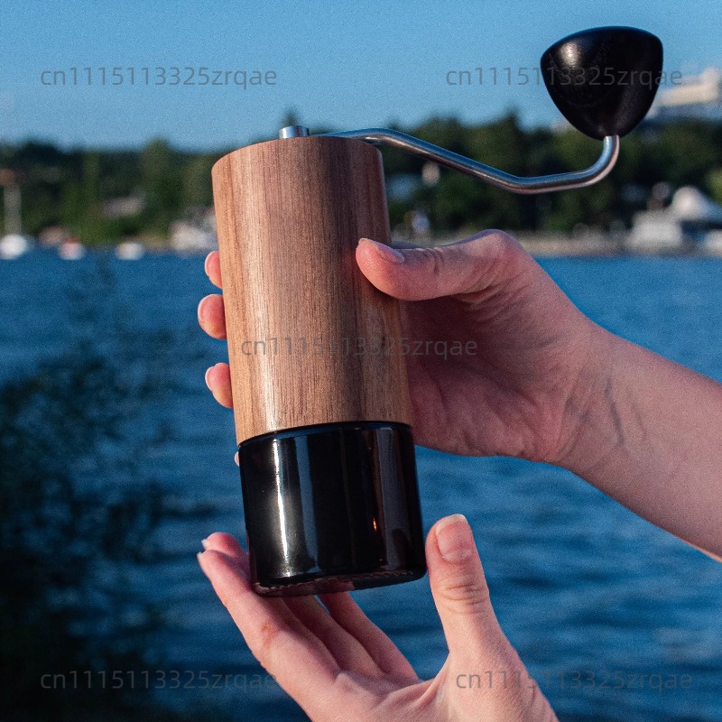 Moulin à café manuel Commander - Burr Hand Grinder avis et prix